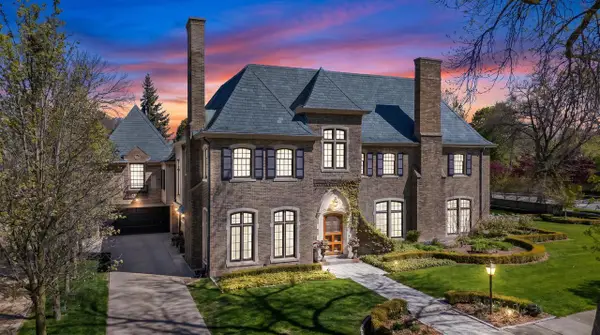 3565 N Lake DRIVE, Shorewood, WI 53211
