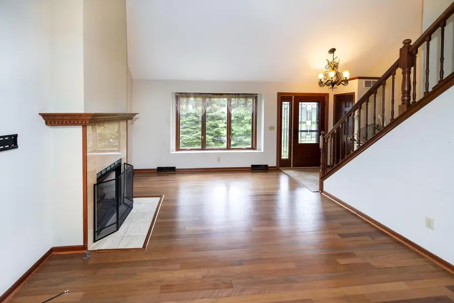 19065 Hiview DRIVE #2, Brookfield, WI 53045 - #3