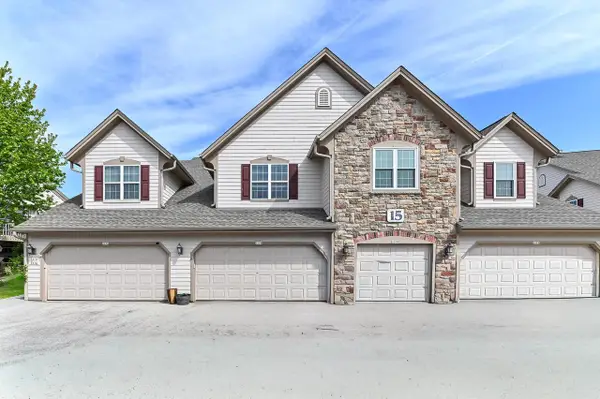 2274 Vista Bella DRIVE #101, Oak Creek, WI 53154