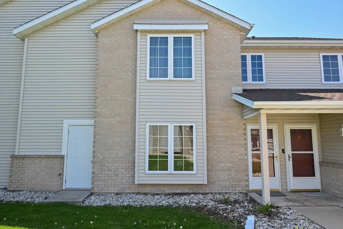 923 Prestwick #1, Waterford, WI 53185 - #1