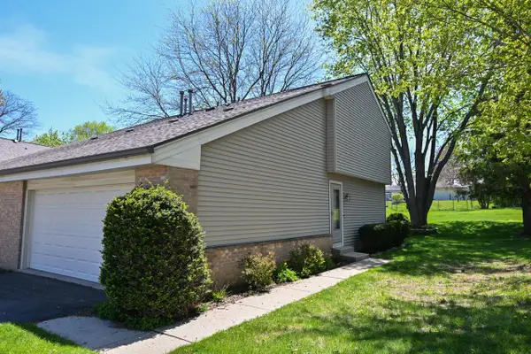 7365 Delaine DRIVE, Oak Creek, WI 53154