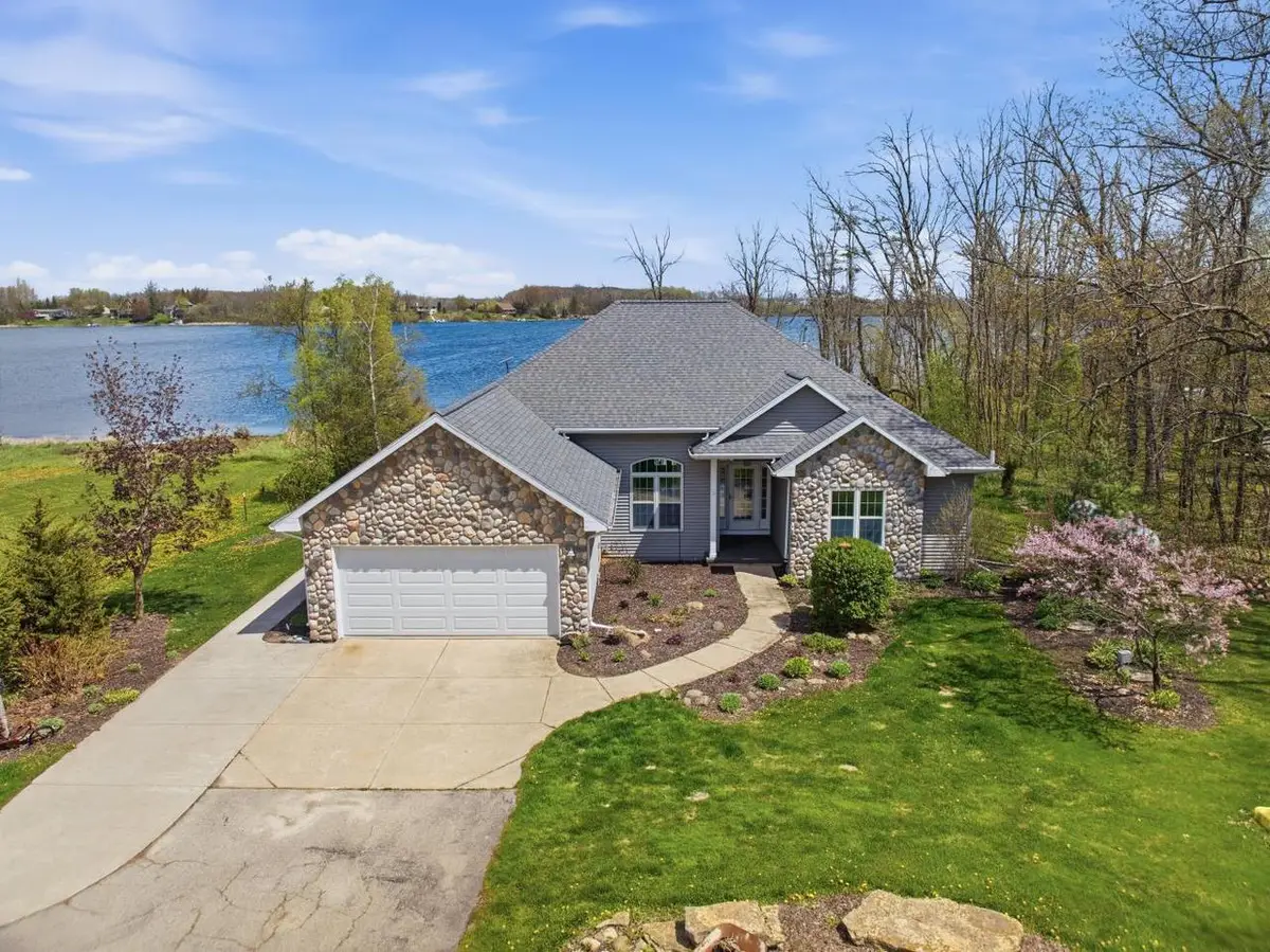 633 S Neumeyer LANE, Brillion, WI 54110 - #1