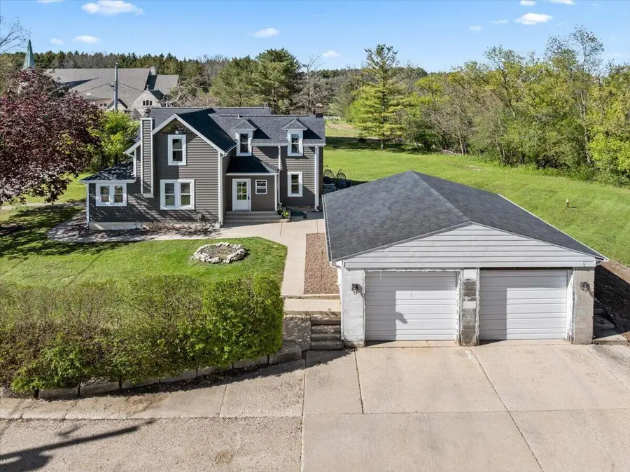 W301N9546 O Neil ROAD, Hartland, WI 53029 - #2
