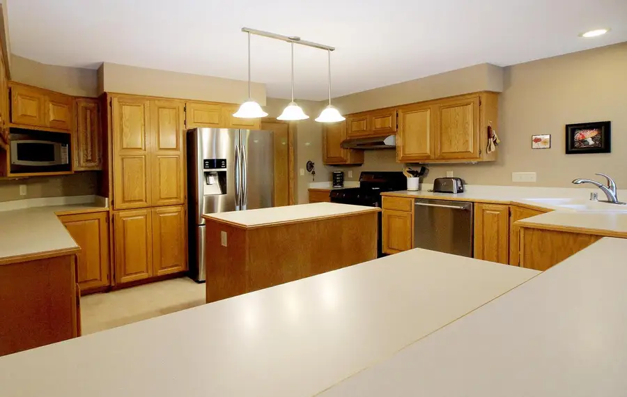 9432 Stanford COURT, Mequon, WI 53097 - #3