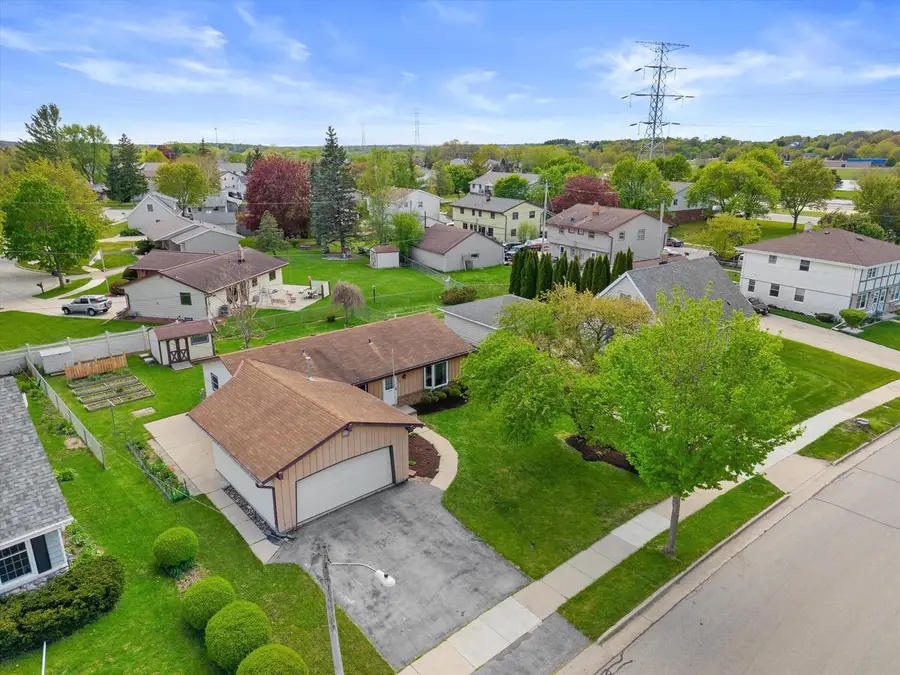 1507 Mohawk LANE, Waukesha, WI 53186 - #3