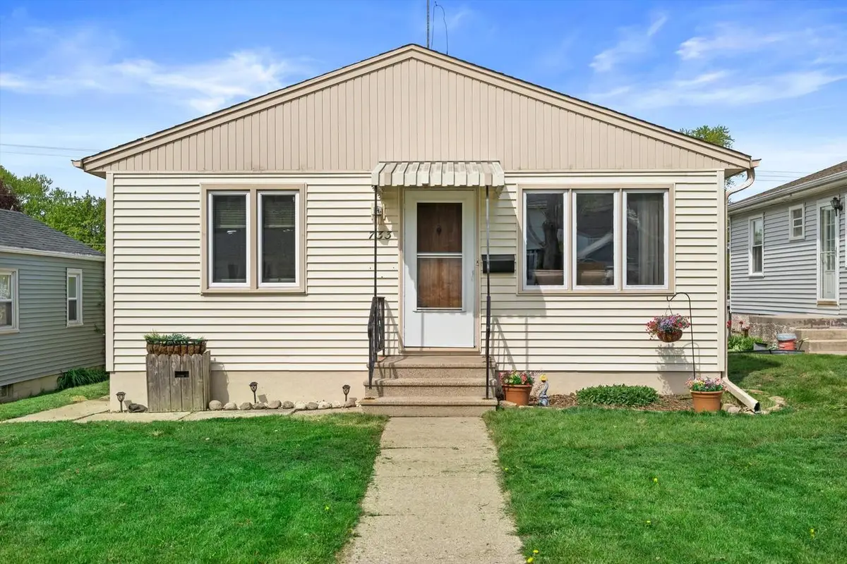 733 101st STREET, Milwaukee, WI 53214 - #1