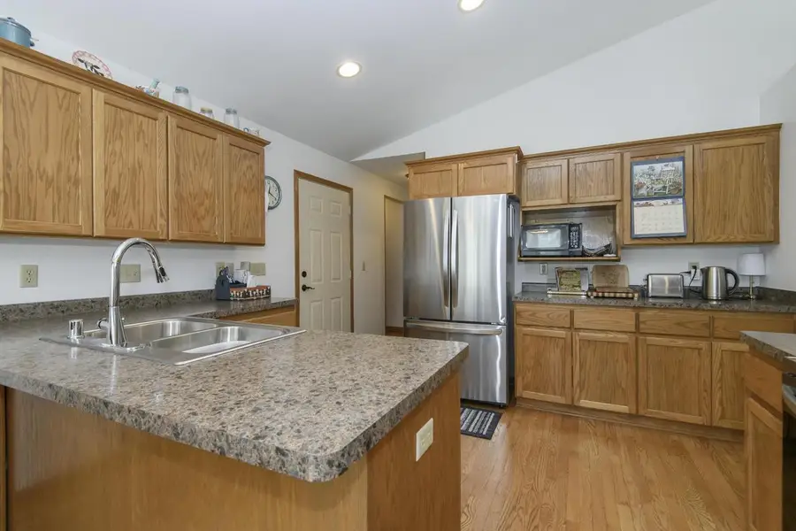966 Bay View CIRCLE, Mukwonago, WI 53149 - #2