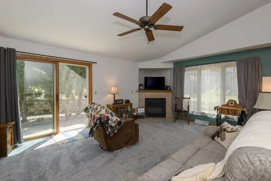 966 Bay View CIRCLE, Mukwonago, WI 53149 - #3