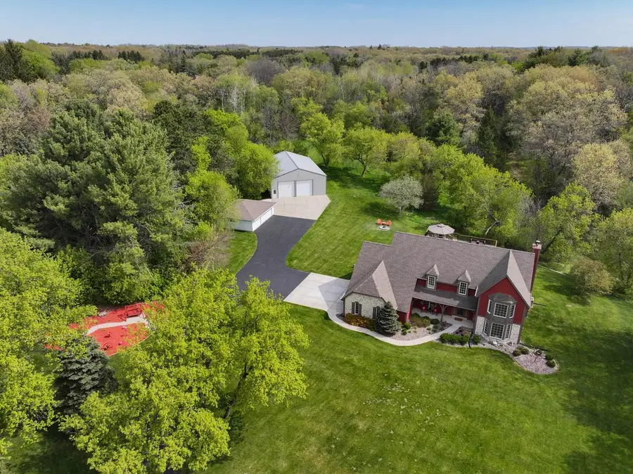 W339S4798 Meadow LANE, Dousman, WI 53118 - #2