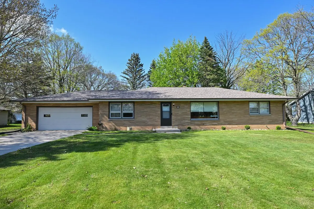 500 E Oakwood ROAD, Oak Creek, WI 53154 - #1