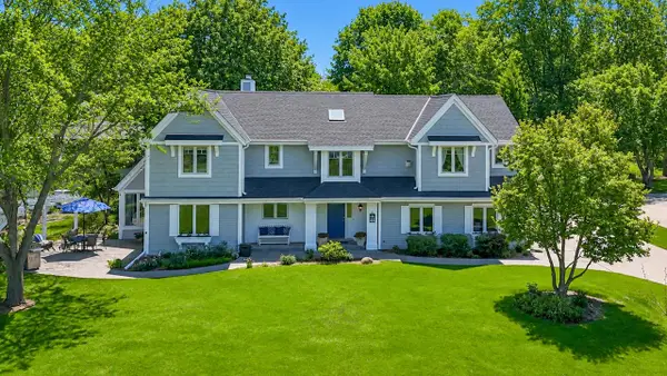 N23W28221 Beach Park CIRCLE, Pewaukee, WI 53072