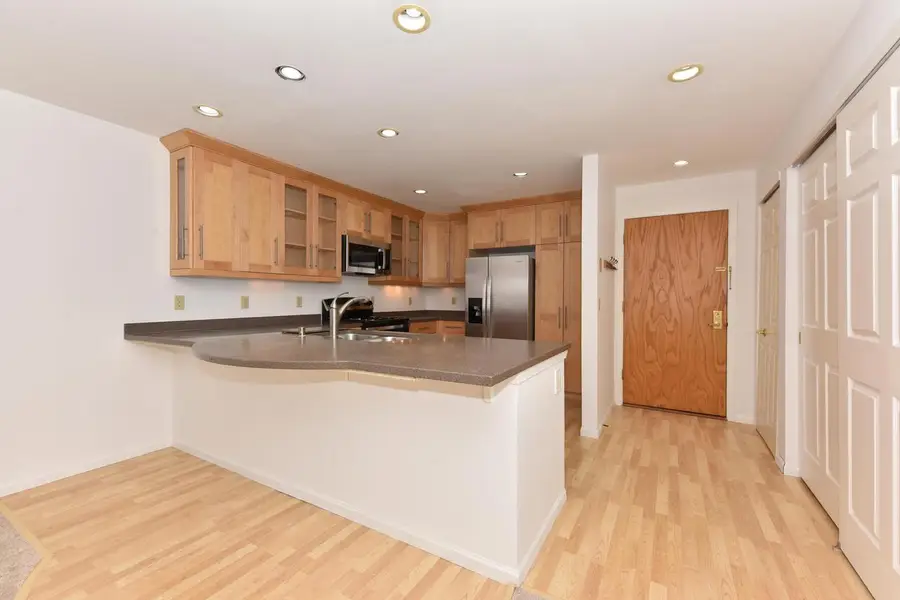 1600 W Green Tree ROAD #225, Milwaukee, WI 53209 - #2