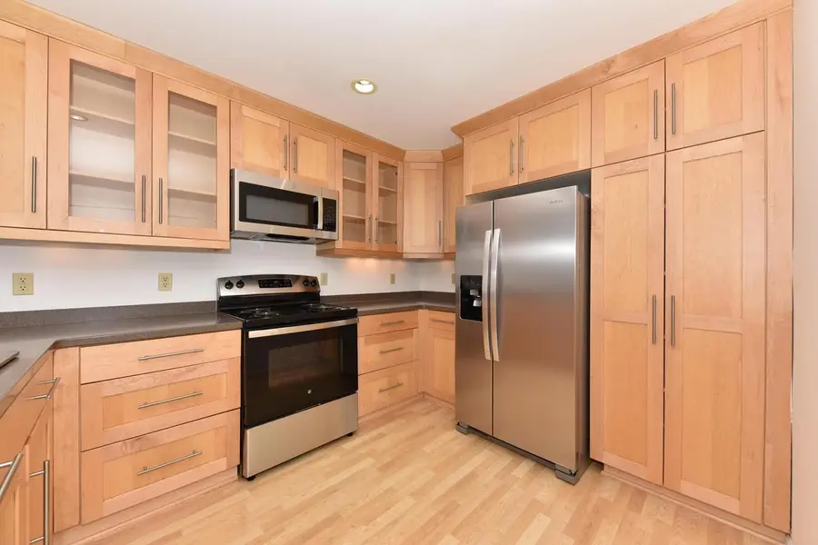 1600 W Green Tree ROAD #225, Milwaukee, WI 53209 - #3