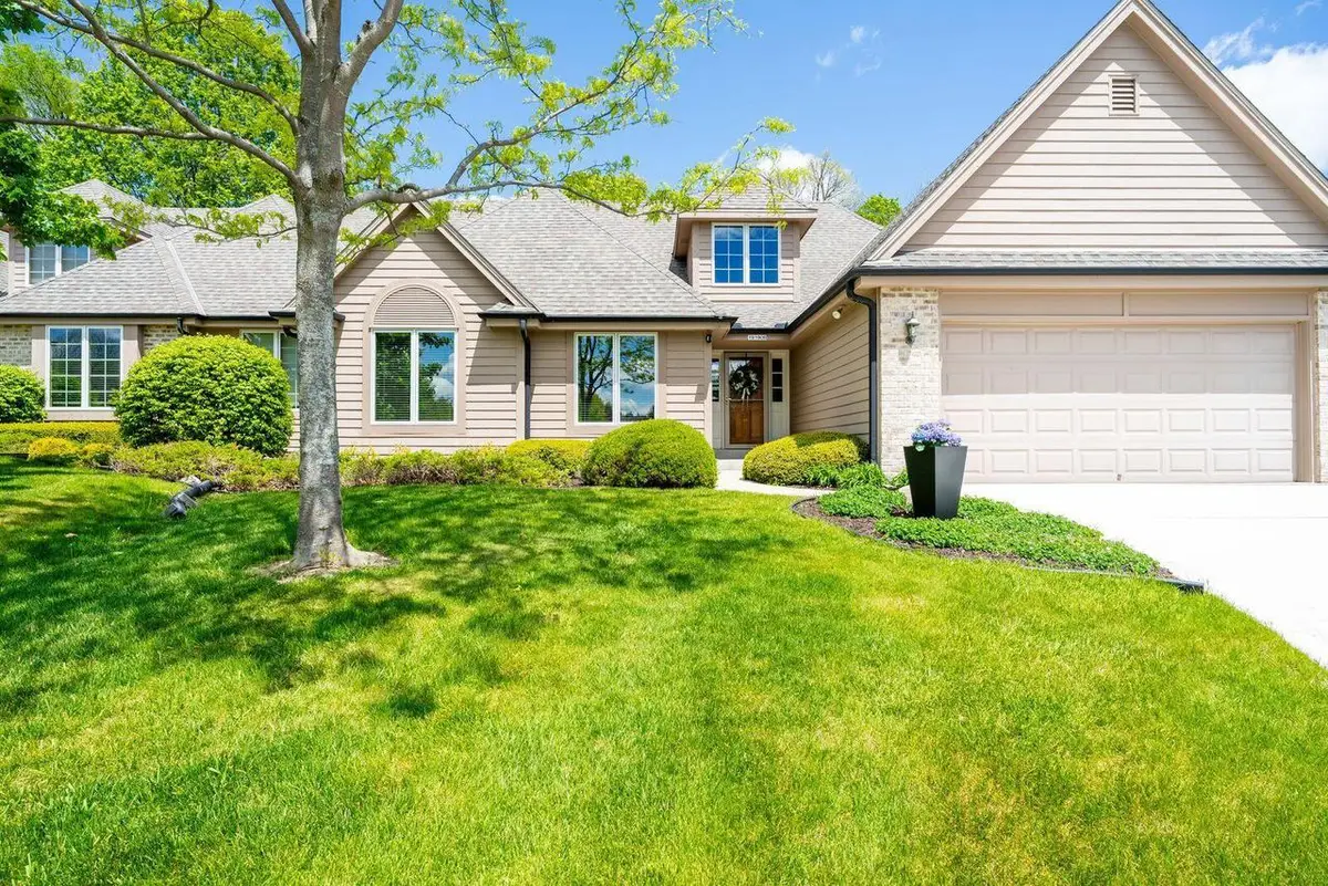 19190 Stonehedge DRIVE #B, Brookfield, WI 53045 - #1