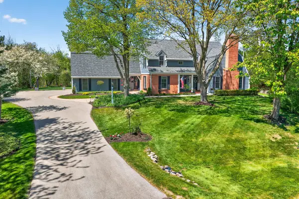 10235 Range Line COURT, Mequon, WI 53092