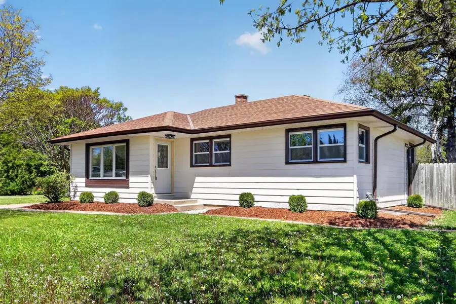 5224 W LUEBBE LANE, Milwaukee, WI 53223 - #2