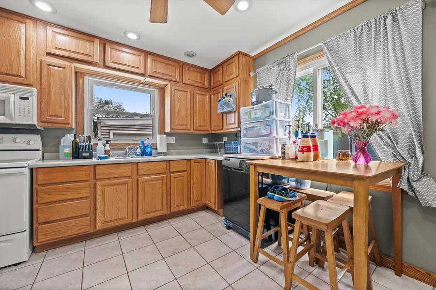 320 Van Norman AVENUE, Milwaukee, WI 53207 - #3