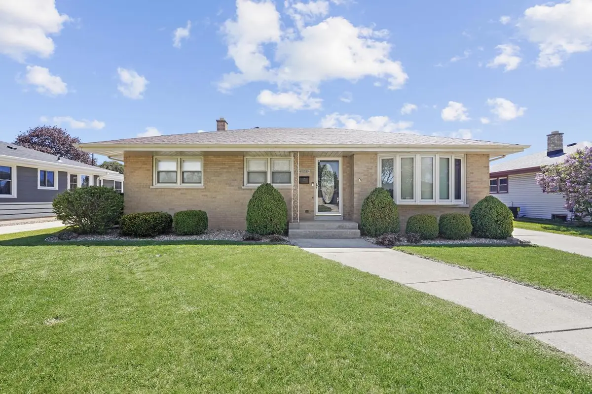2021 18th AVENUE, Kenosha, WI 53140 - #1
