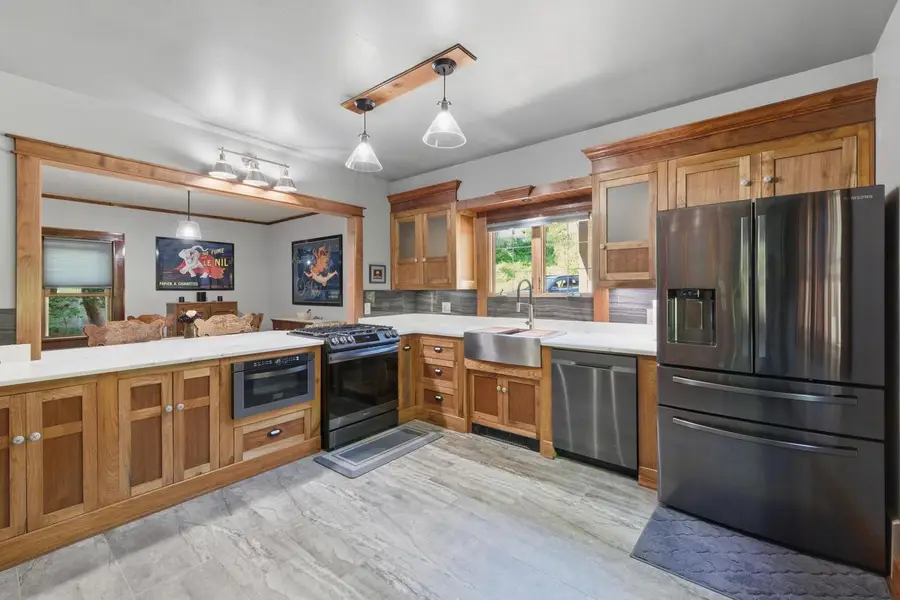 716 S 6th AVENUE, West Bend, WI 53095 - #2