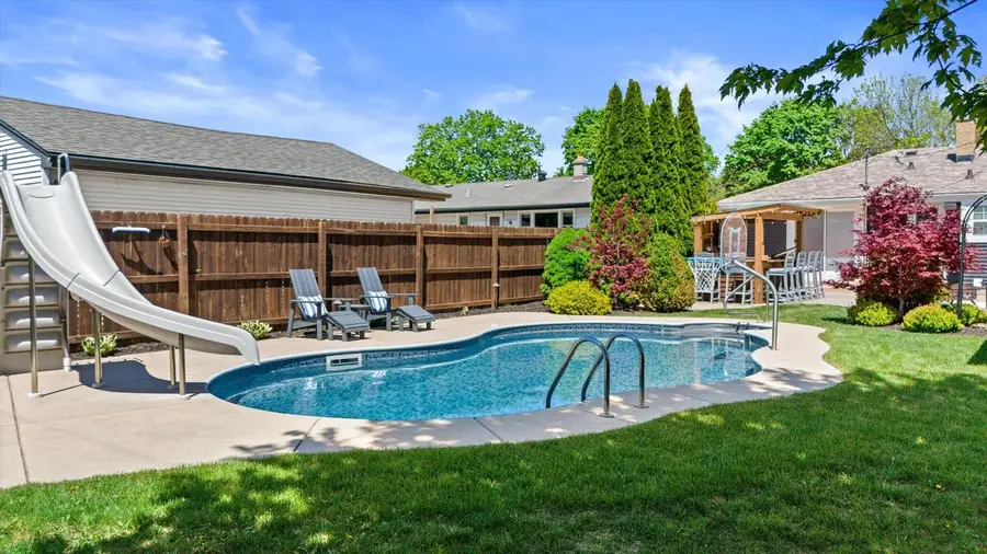 2517 E Armour AVENUE, Saint Francis, WI 53235 - #3