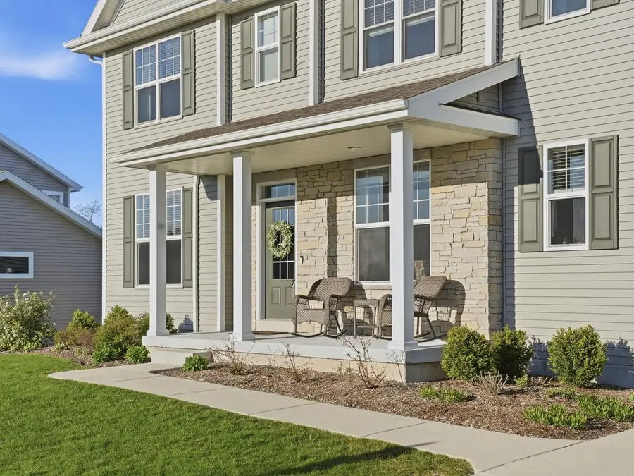 7464 S 50th STREET, Franklin, WI 53132 - #2