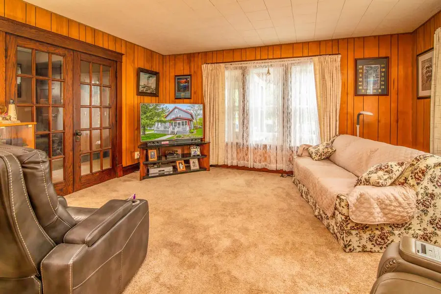 614 S Silver Lake STREET, Oconomowoc, WI 53066 - #2