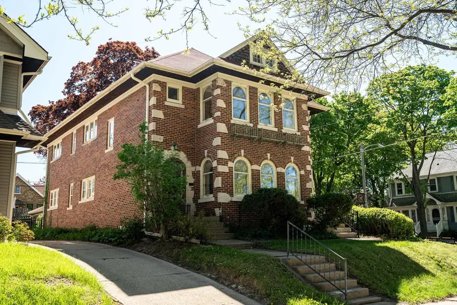 2200 64th STREET #2204, Wauwatosa, WI 53213 - #2