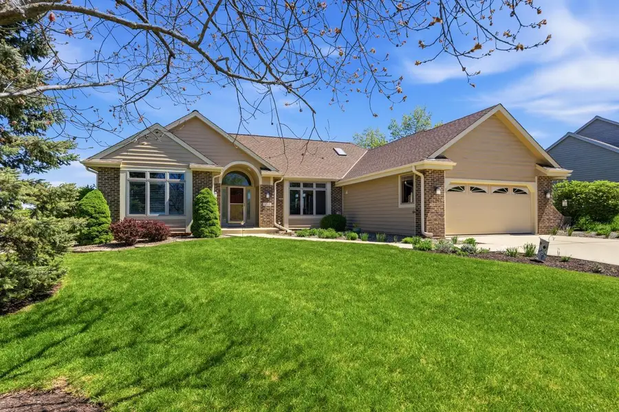 13230 W Foxwood DRIVE, New Berlin, WI 53151 - #2