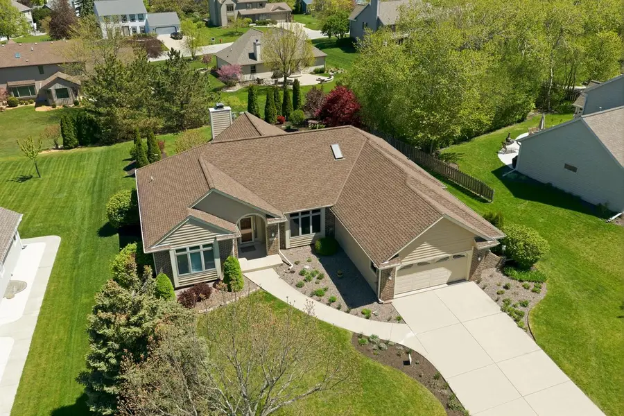 13230 W Foxwood DRIVE, New Berlin, WI 53151 - #3
