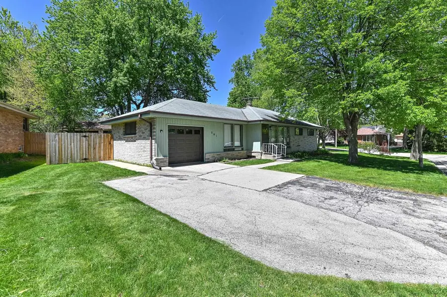 541 109th STREET, Wauwatosa, WI 53226 - #3