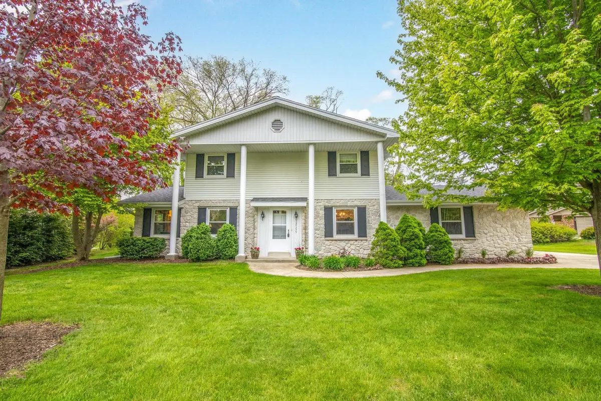 12155 W Luther AVENUE, Hales Corners, WI 53130 - #1