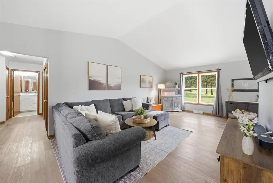 627 Prairie View DRIVE, North Prairie, WI 53153 - #3