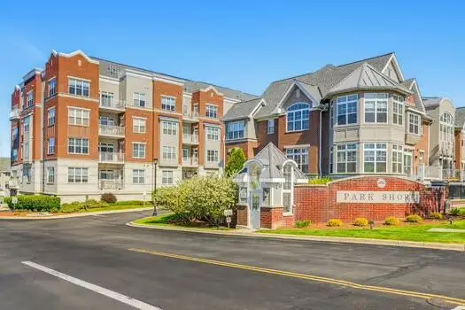 3862 S Lake DRIVE #407, Saint Francis, WI 53235 - #3