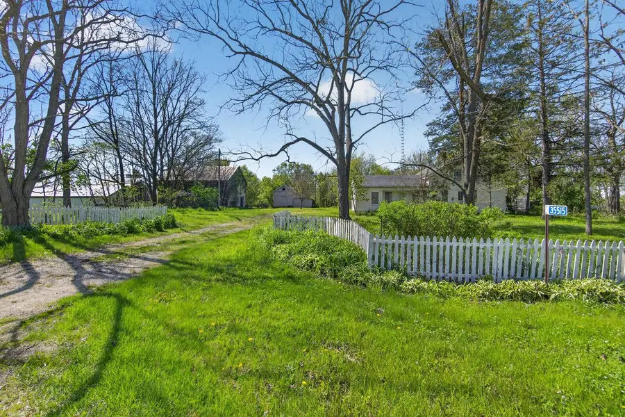35515 Washington AVENUE, Burlington, WI 53105 - #2
