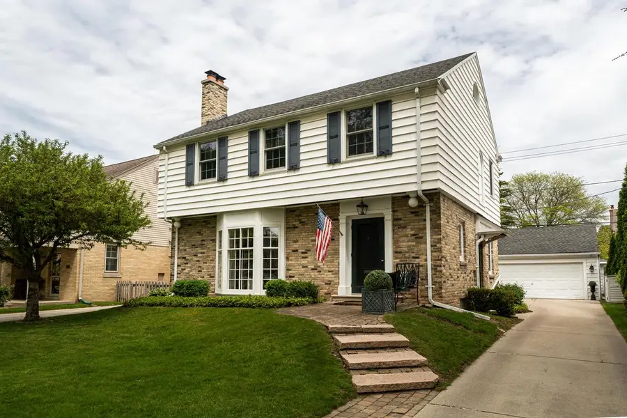 6014 N Kent AVENUE, Whitefish Bay, WI 53217 - #2