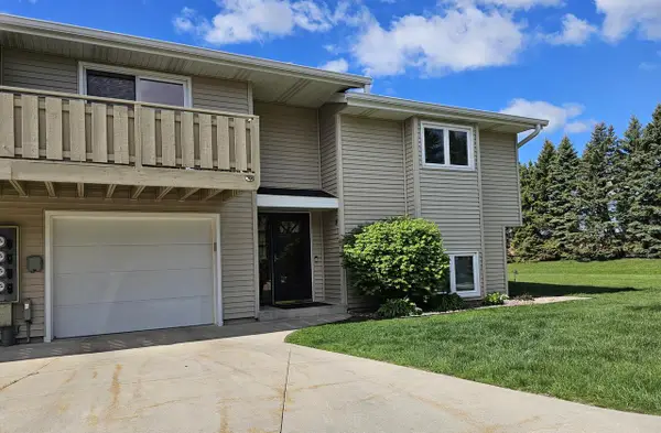 6440 Crabapple COURT #4, Oak Creek, WI 53154