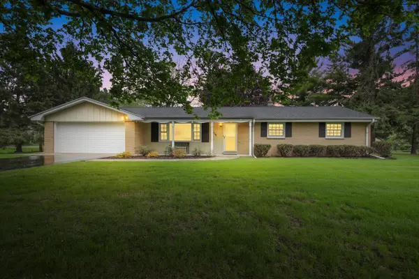 16035 Luella DRIVE, Brookfield, WI 53005