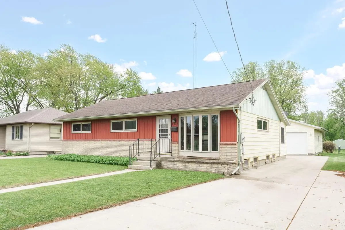 105 Clark STREET, Watertown, WI 53094 - #1