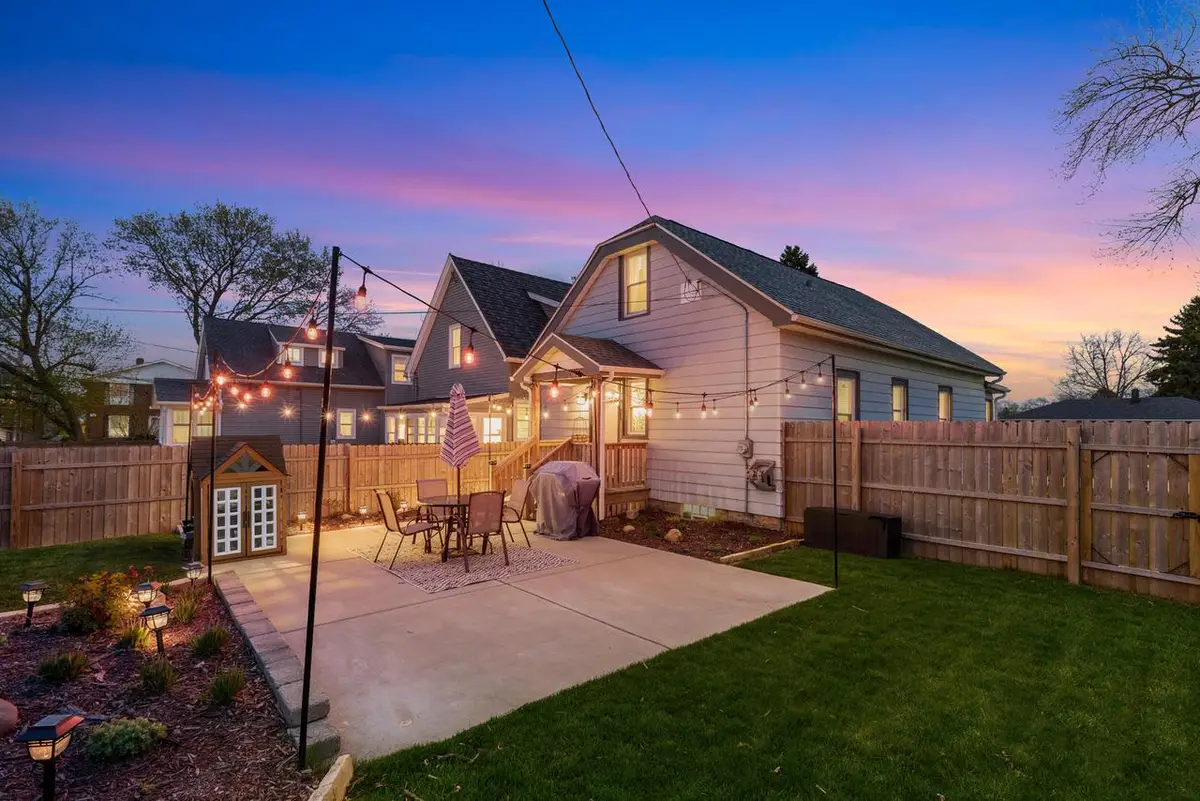 516 Menomonee AVENUE, South Milwaukee, WI 53172 - #1
