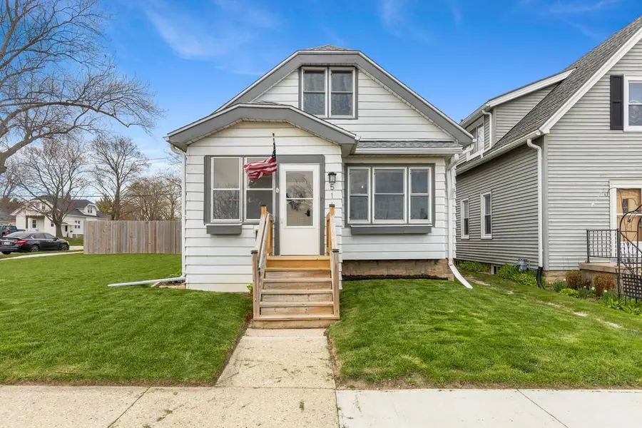 516 Menomonee AVENUE, South Milwaukee, WI 53172 - #2