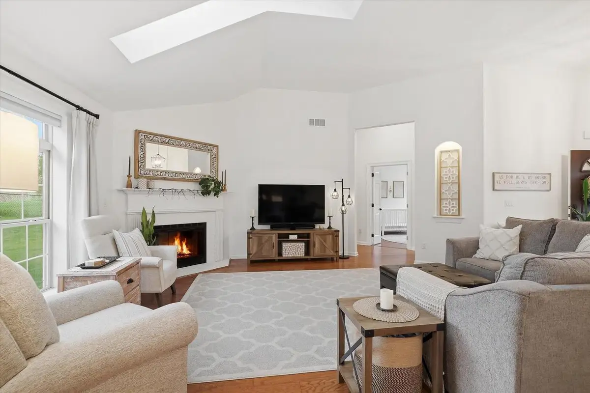 1152 River Place BOULEVARD, Waukesha, WI 53189 - #1