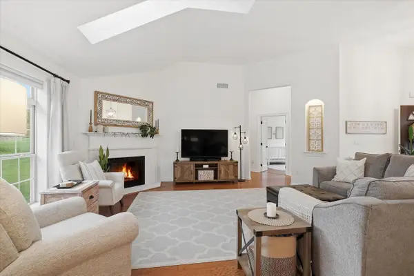 1152 River Place BOULEVARD, Waukesha, WI 53189