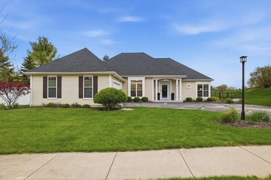 1152 River Place BOULEVARD, Waukesha, WI 53189 - #2