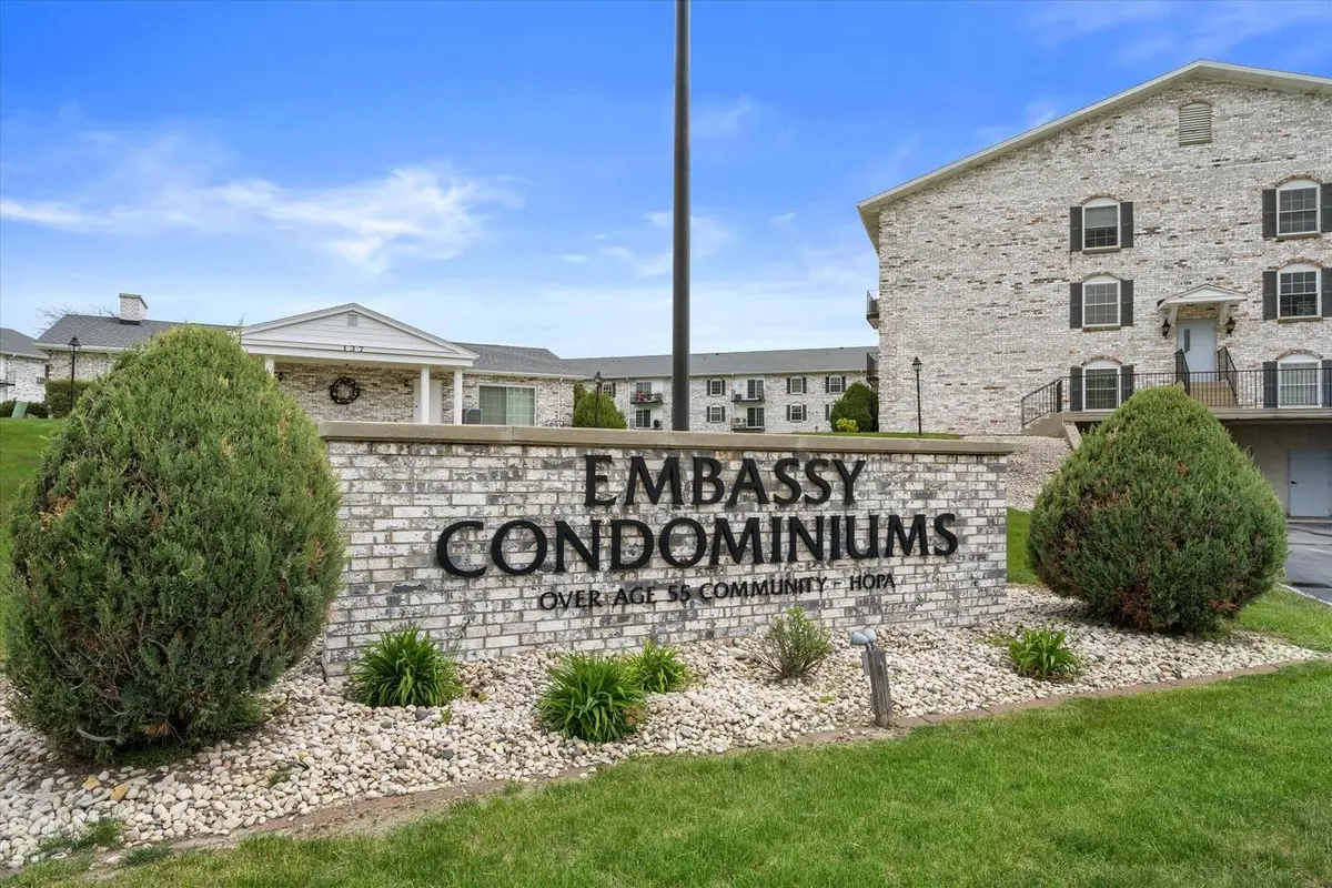 125 N University DRIVE #112, West Bend, WI 53095 - #1