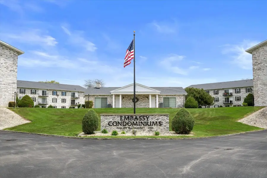 125 N University DRIVE #112, West Bend, WI 53095 - #2