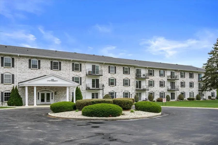 125 N University DRIVE #112, West Bend, WI 53095 - #3