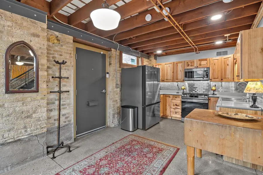 314 E Lincoln AVENUE #11, Milwaukee, WI 53207 - #2