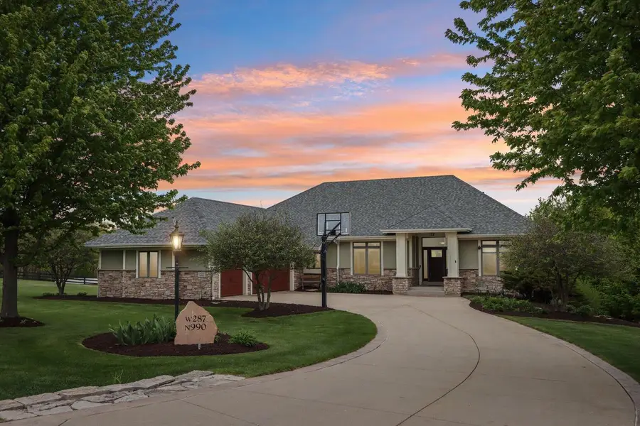 W287N990 Bedouin COURT, Waukesha, WI 53188 - #2