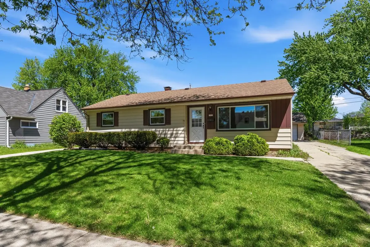 2922 102nd STREET, West Allis, WI 53227 - #1
