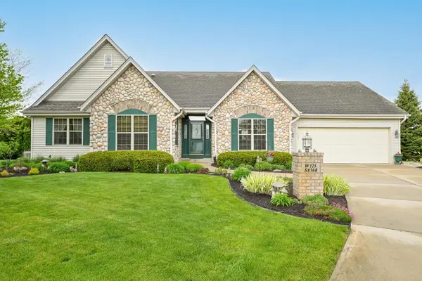 W125S8568 Country View COURT, Muskego, WI 53150